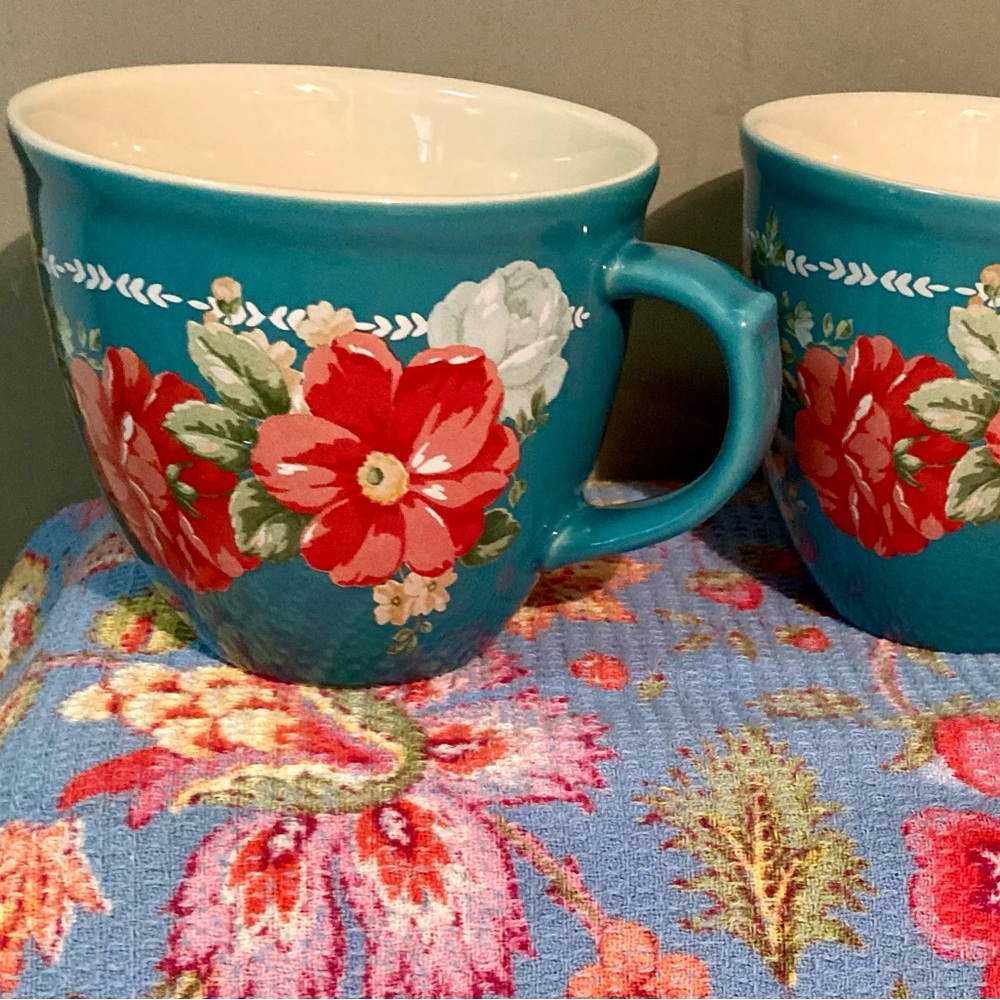 The Pioneer Woman Mugs